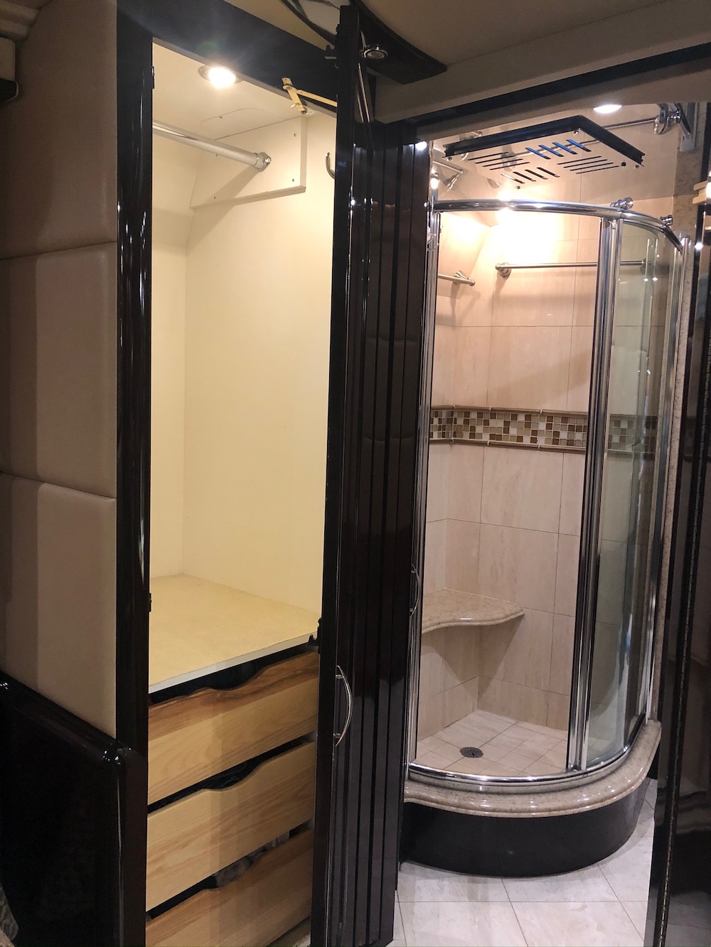 2009 Prevost Liberty H3-45 For Sale