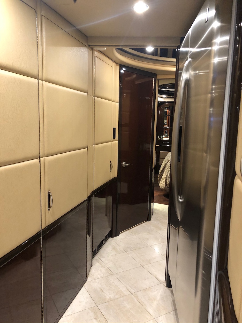 2009 Prevost Liberty H3-45 For Sale