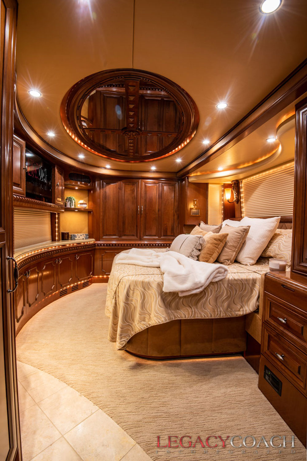 2009 Prevost Liberty H3-45 For Sale