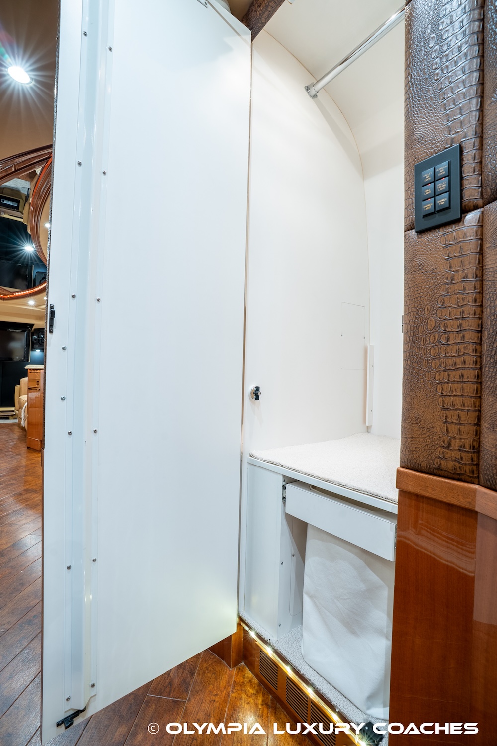 2009 Prevost Liberty H3-45 For Sale