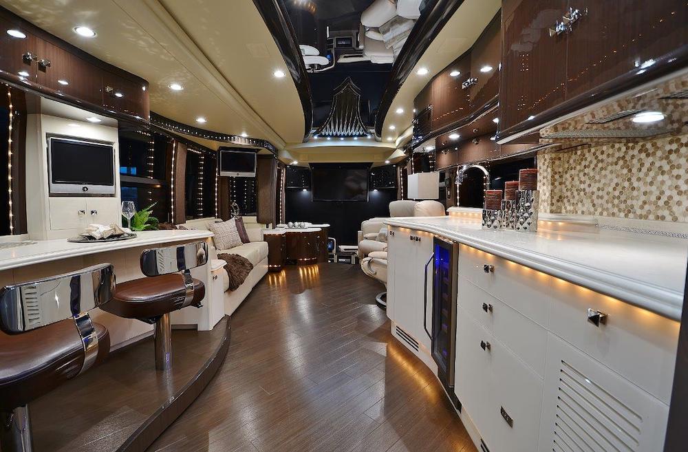 2009 Prevost Liberty H3-45 For Sale