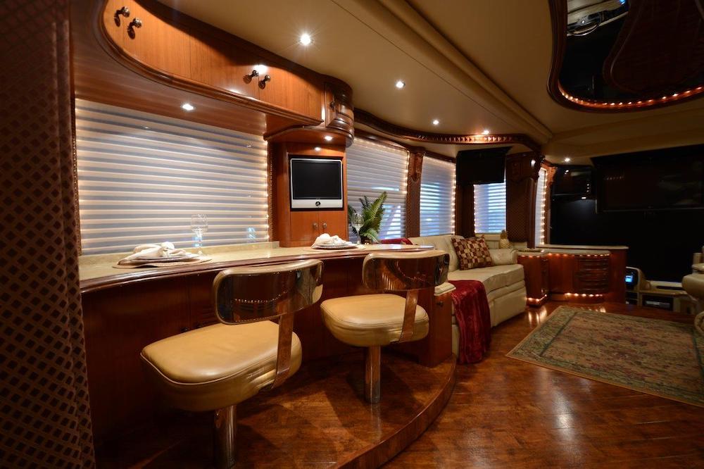 2009 Prevost Liberty H3-45 For Sale