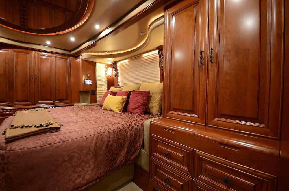 2009 Prevost Liberty H3-45 For Sale