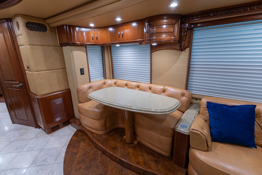 2009 Prevost Liberty H3-45 For Sale