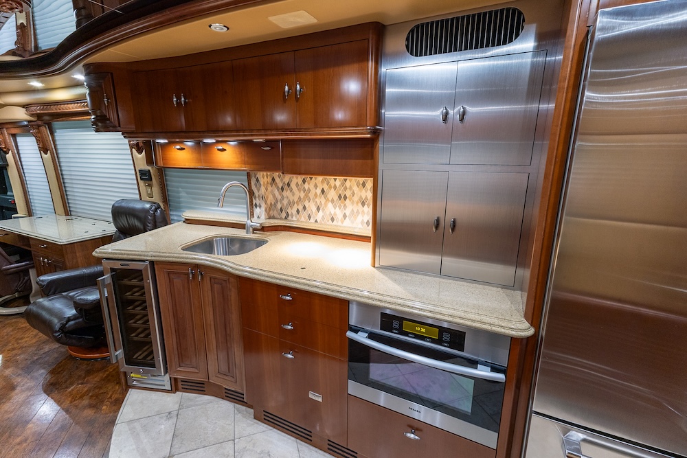 2009 Prevost Liberty H3-45 For Sale