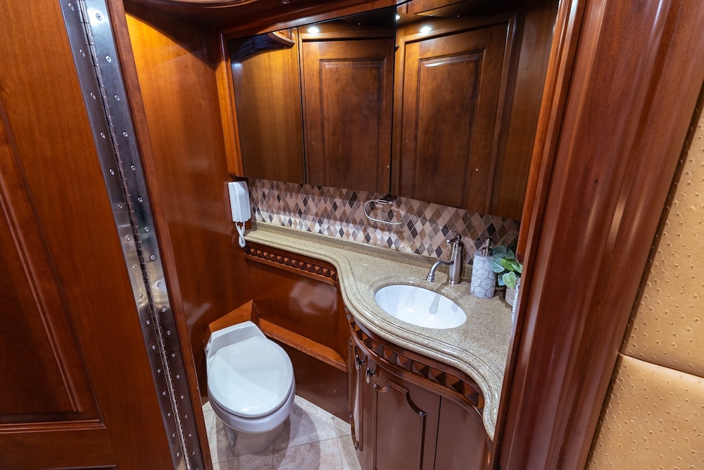 2009 Prevost Liberty H3-45 For Sale