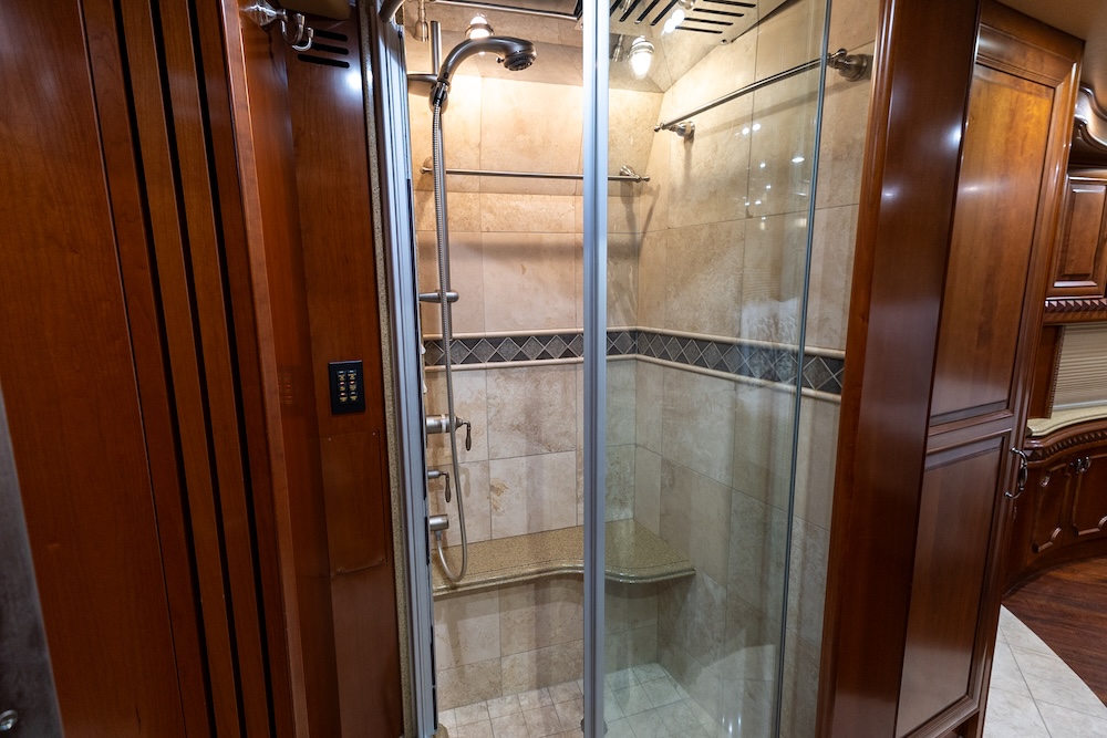 2009 Prevost Liberty H3-45 For Sale