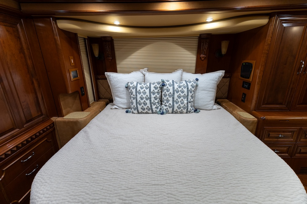 2009 Prevost Liberty H3-45 For Sale