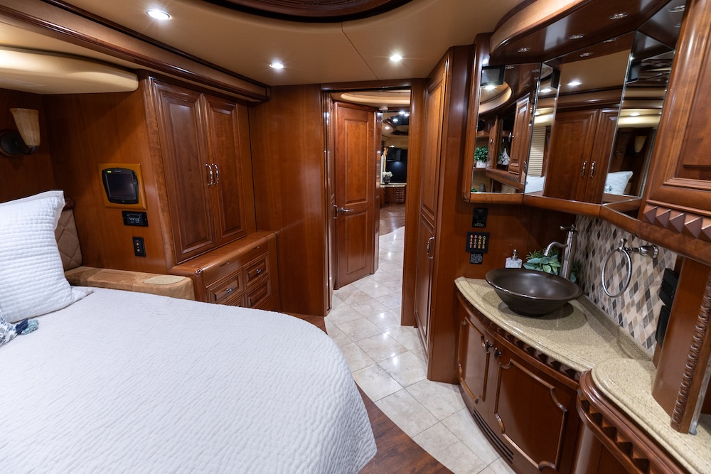2009 Prevost Liberty H3-45 For Sale