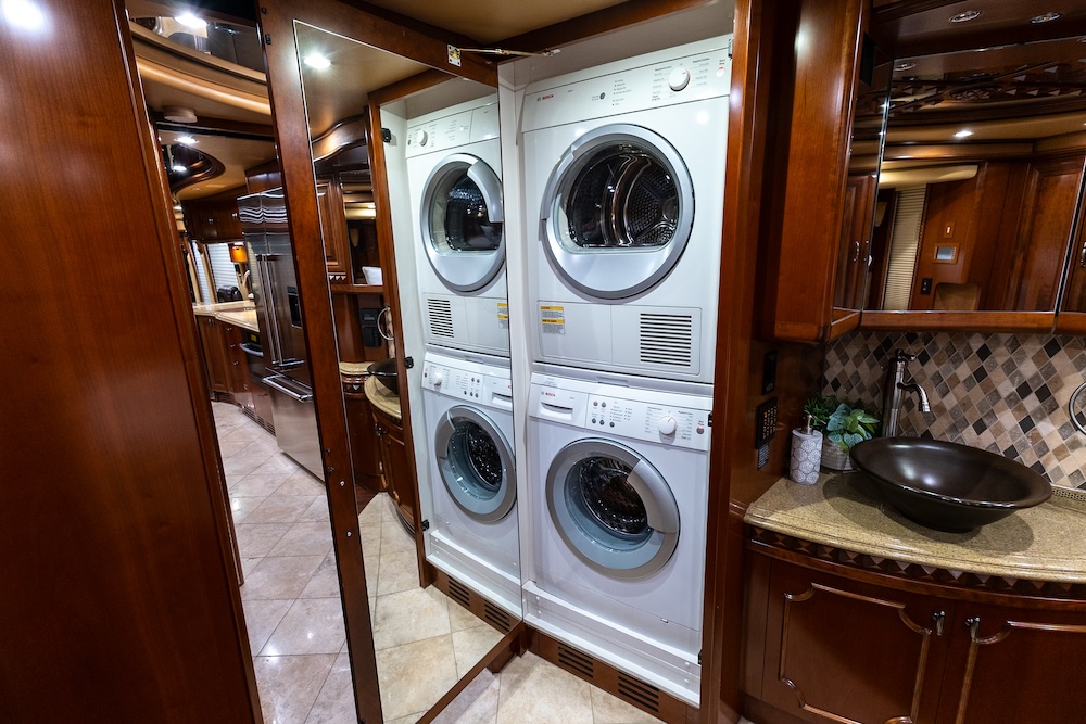 2009 Prevost Liberty H3-45 For Sale