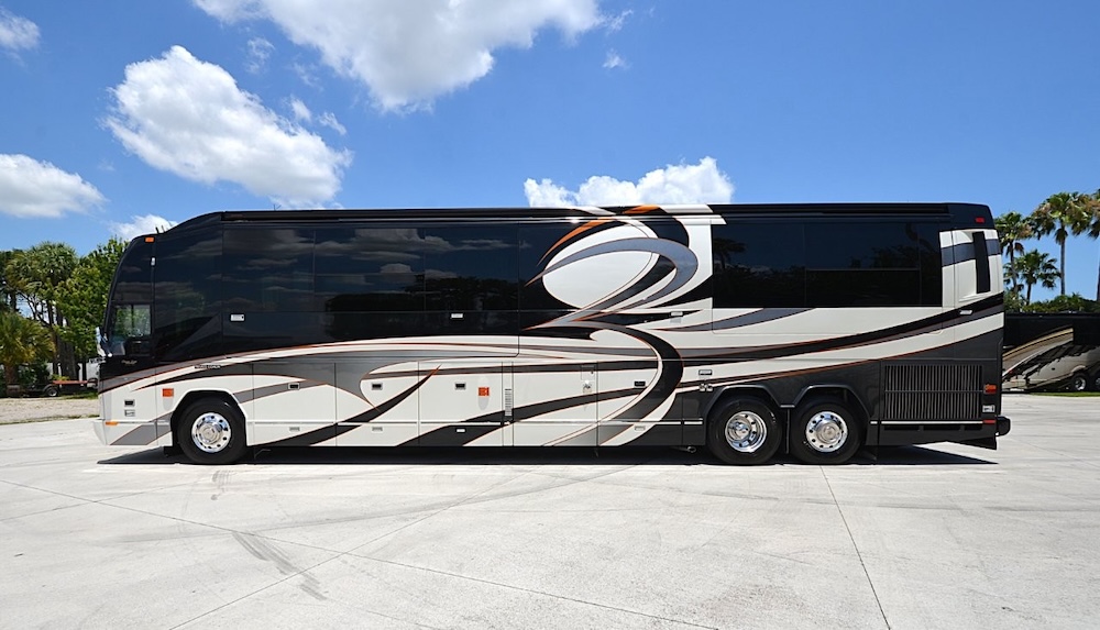 2009 Prevost Liberty  H3-45 For Sale