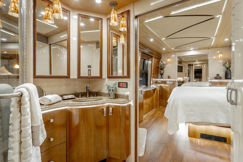 2009 Prevost Marathon H3-45 For Sale
