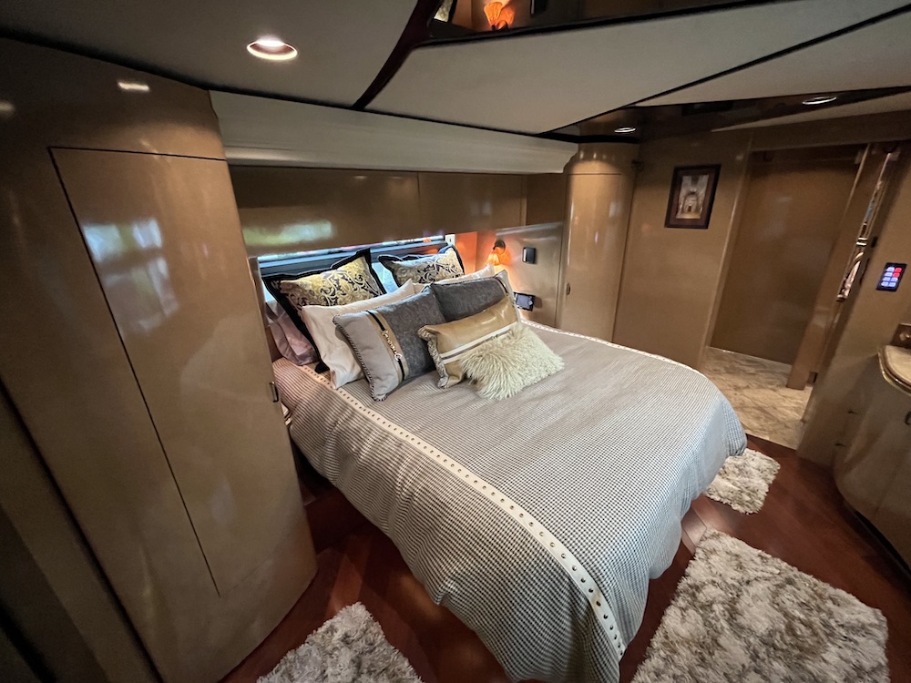 2009 Prevost Marathon H3-45 For Sale