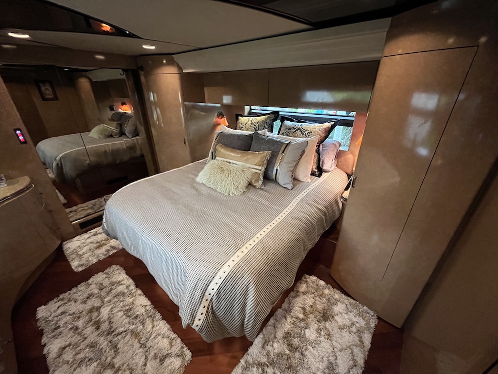 2009 Prevost Marathon H3-45 For Sale