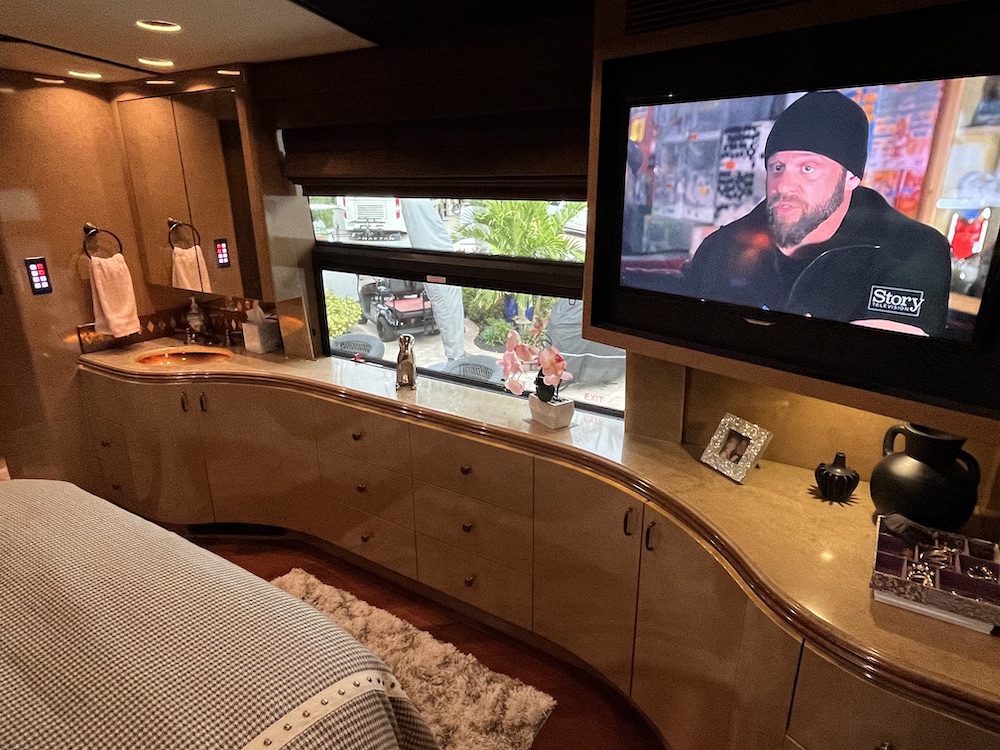 2009 Prevost Marathon H3-45 For Sale