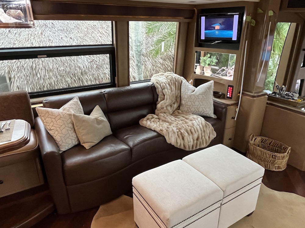 2009 Prevost Marathon H3-45 For Sale
