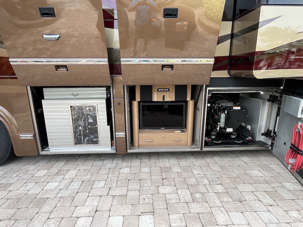 2009 Prevost Marathon H3-45 For Sale