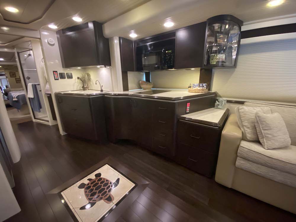 2009 Prevost Marathon H3-45 For Sale