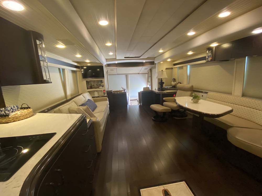 2009 Prevost Marathon H3-45 For Sale