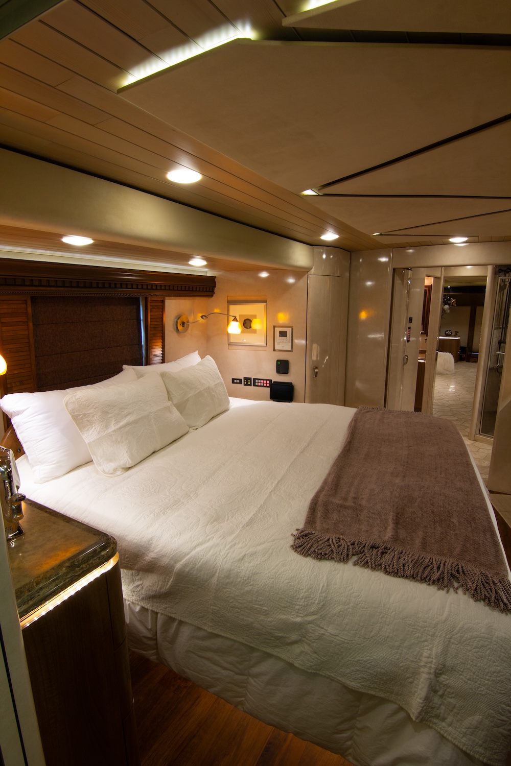 2009 Prevost Marathon H3-45 For Sale