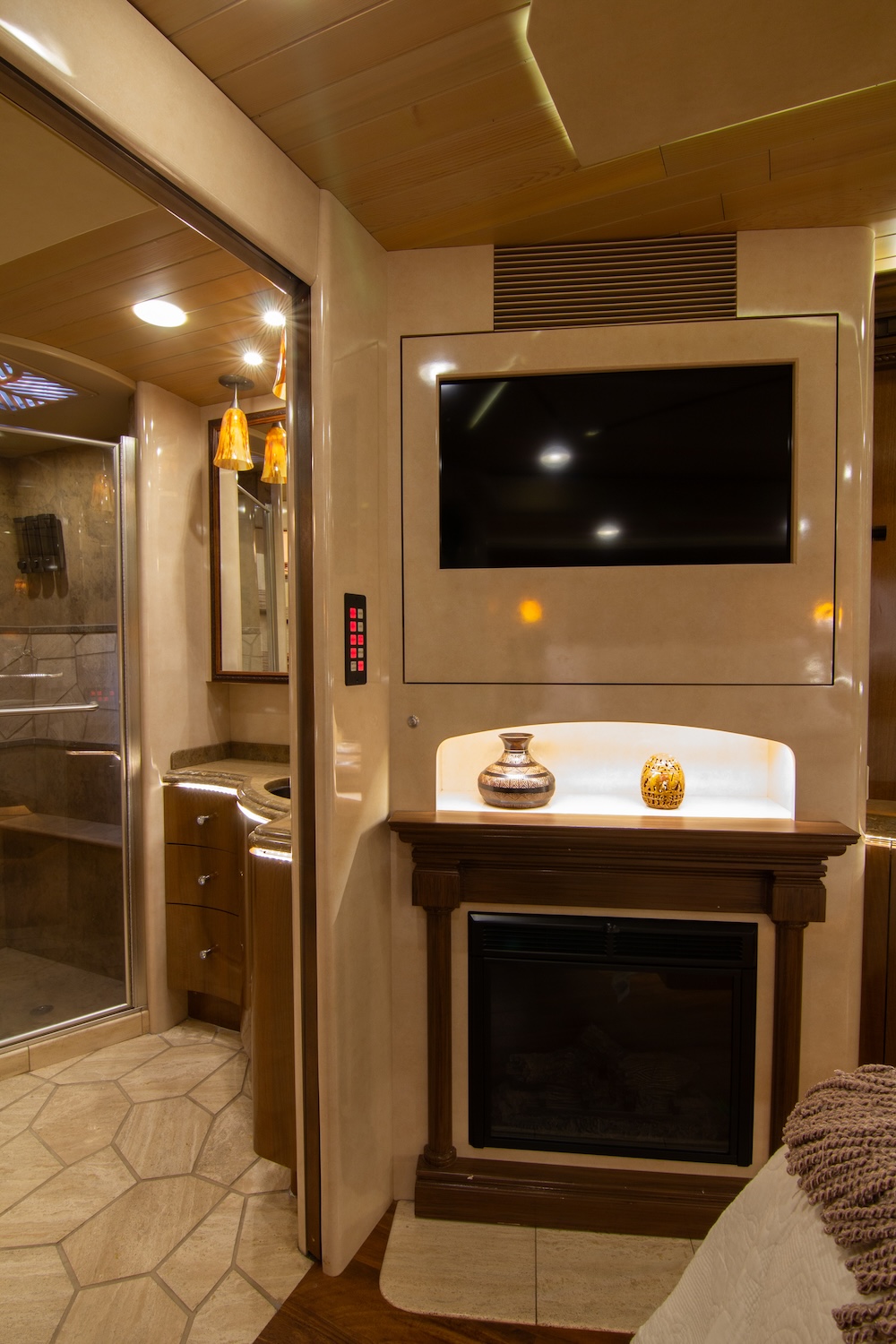 2009 Prevost Marathon H3-45 For Sale