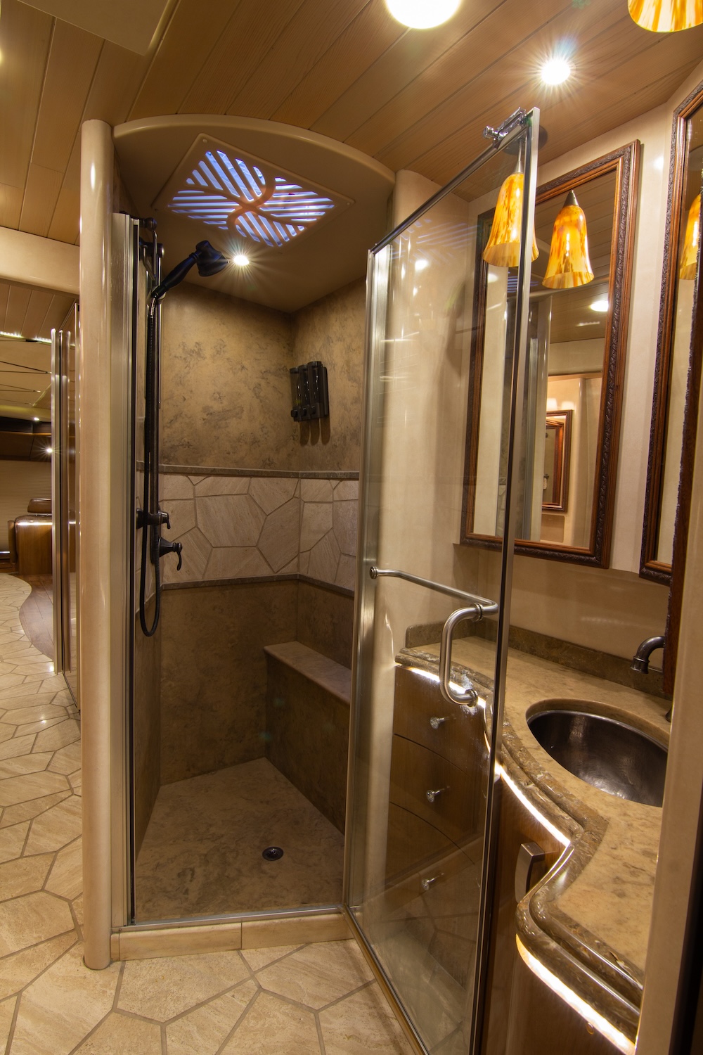 2009 Prevost Marathon H3-45 For Sale