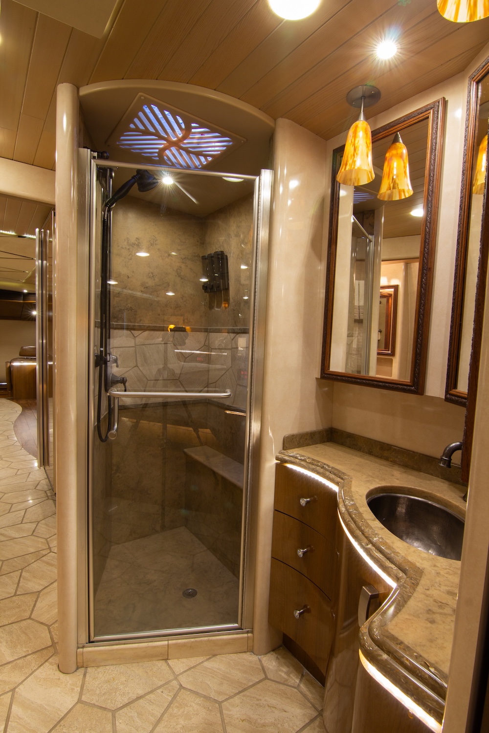 2009 Prevost Marathon H3-45 For Sale