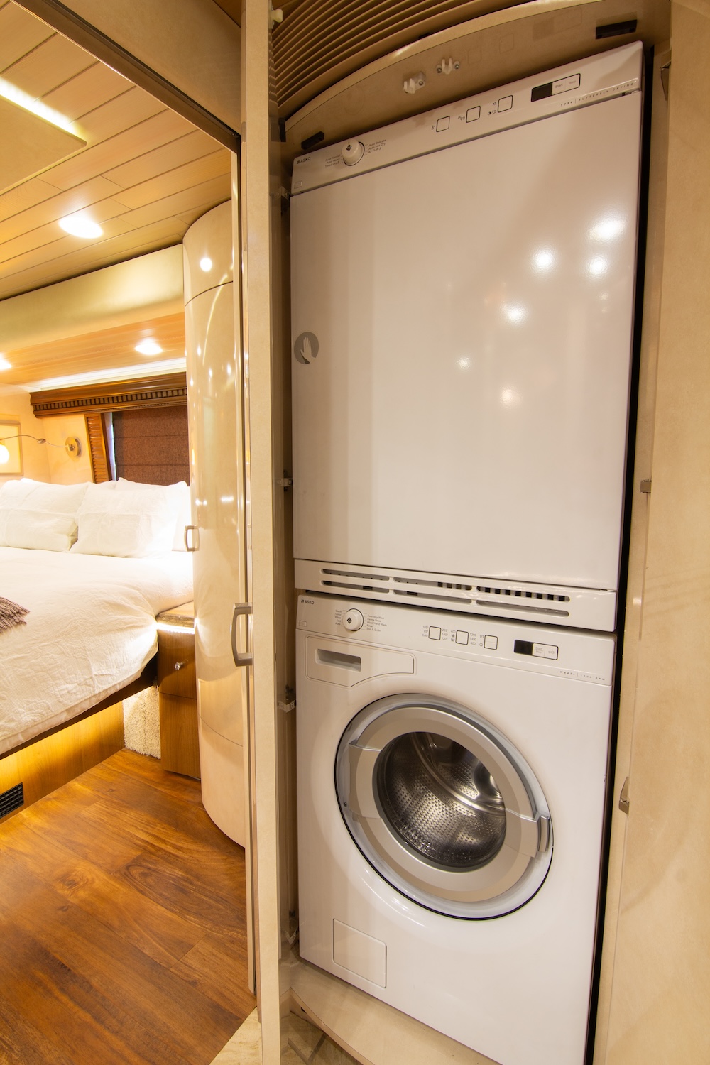2009 Prevost Marathon H3-45 For Sale