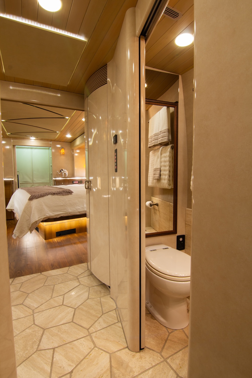 2009 Prevost Marathon H3-45 For Sale