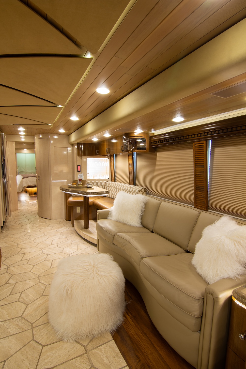 2009 Prevost Marathon H3-45 For Sale