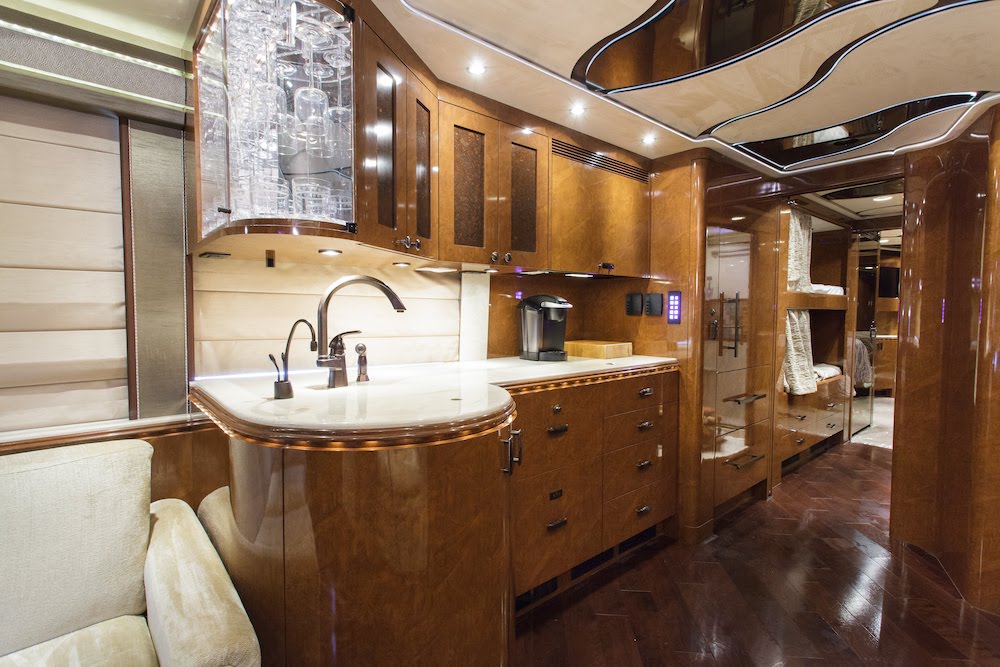 2009 Prevost Marathon XLII For Sale