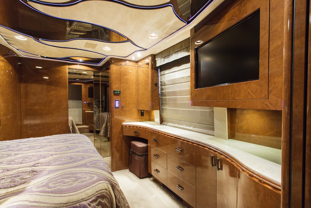 2009 Prevost Marathon XLII For Sale