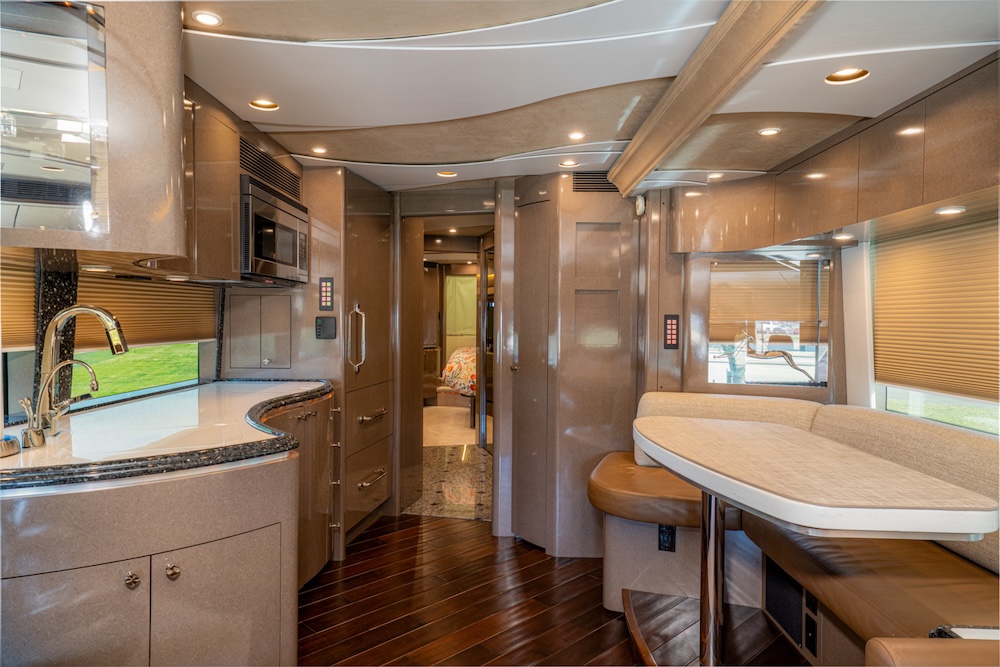 2009 Prevost Marathon XLII For Sale