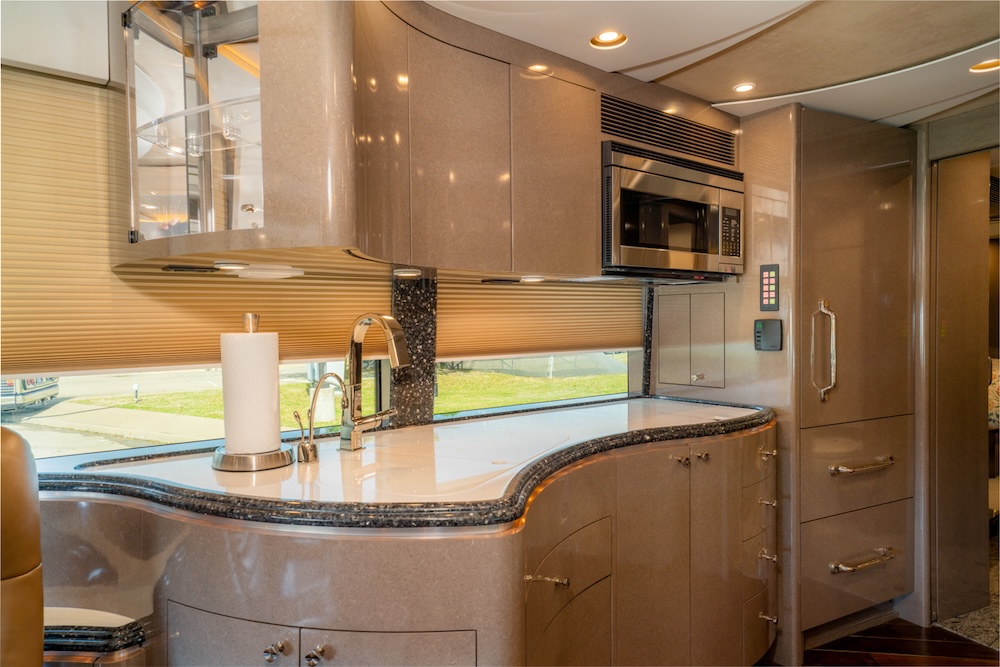 2009 Prevost Marathon XLII For Sale