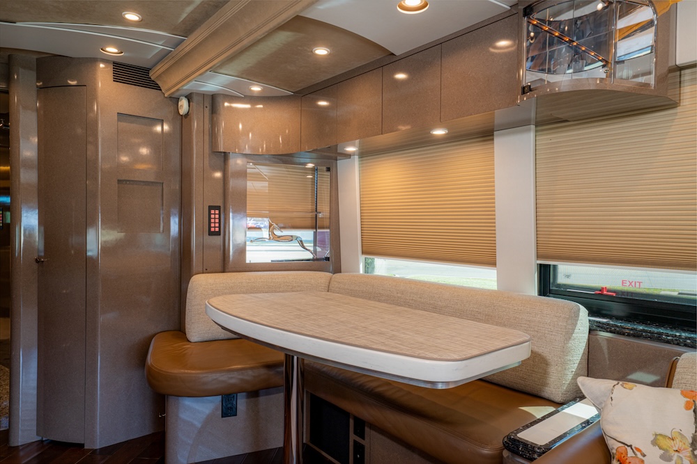 2009 Prevost Marathon XLII For Sale