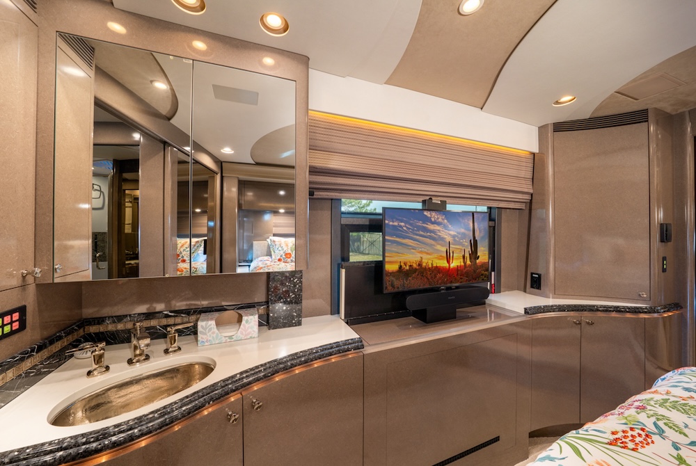 2009 Prevost Marathon XLII For Sale