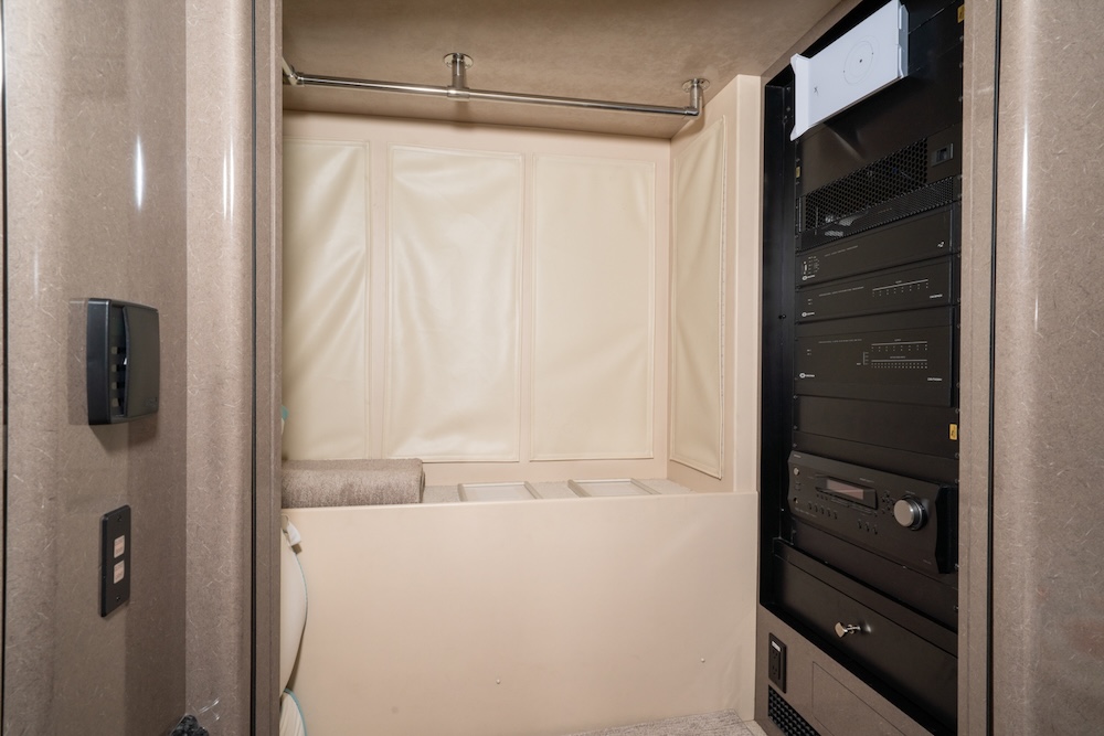 2009 Prevost Marathon XLII For Sale