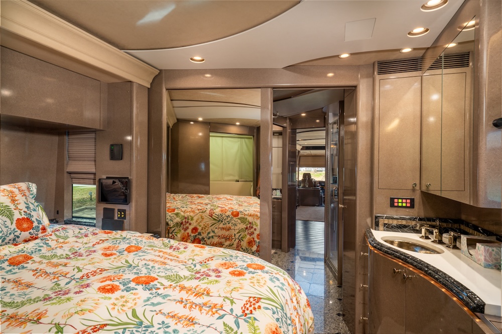 2009 Prevost Marathon XLII For Sale
