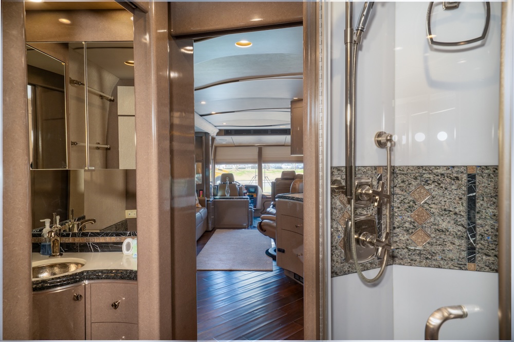2009 Prevost Marathon XLII For Sale