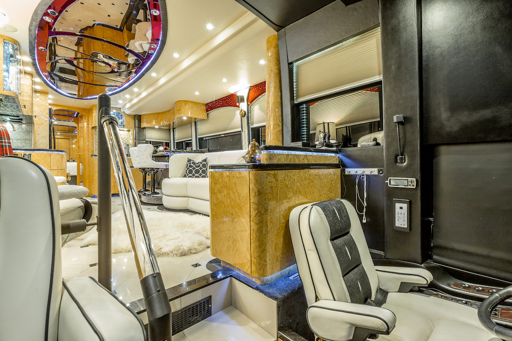 2009 Prevost Millennium H3-45 For Sale