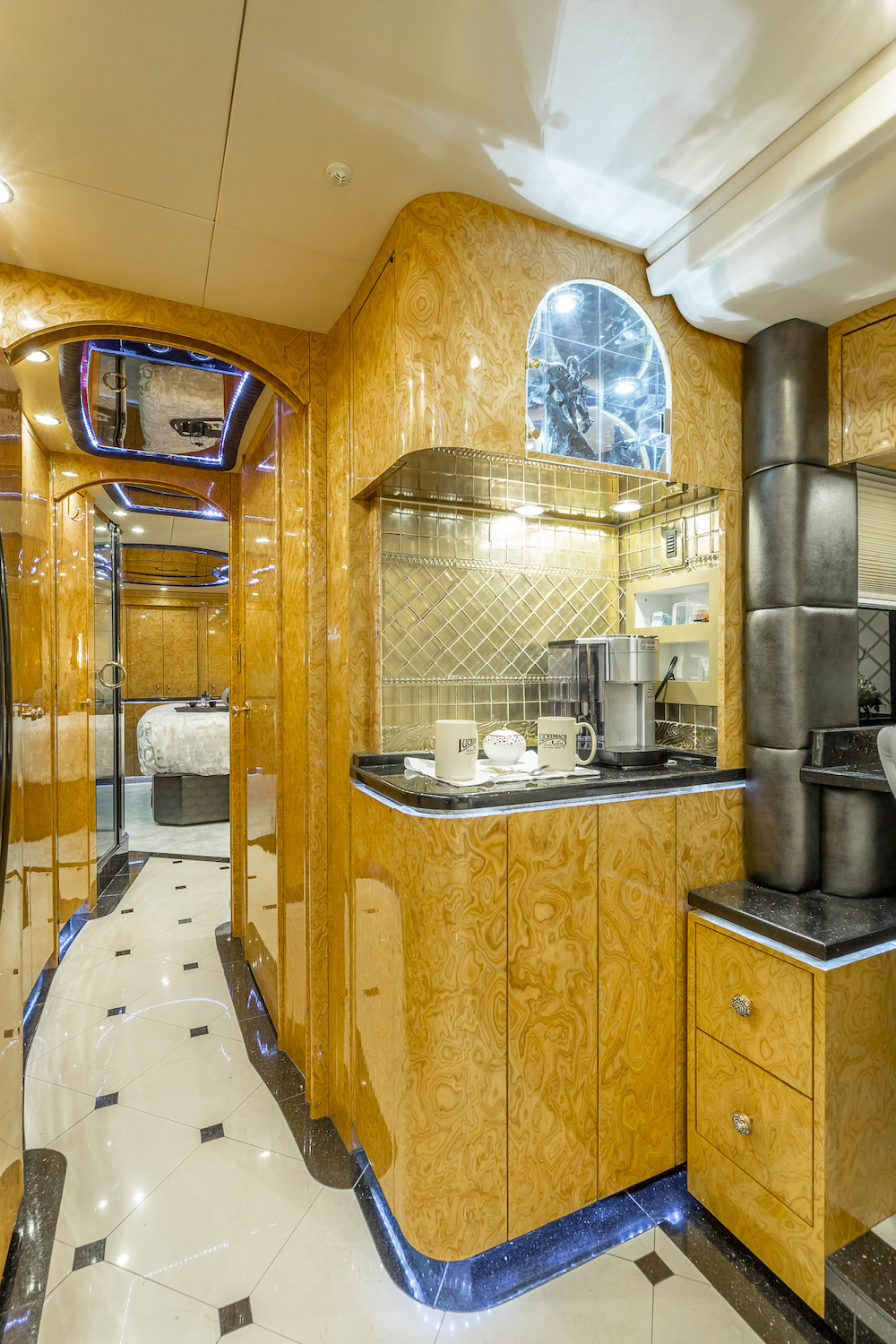 2009 Prevost Millennium H3-45 For Sale