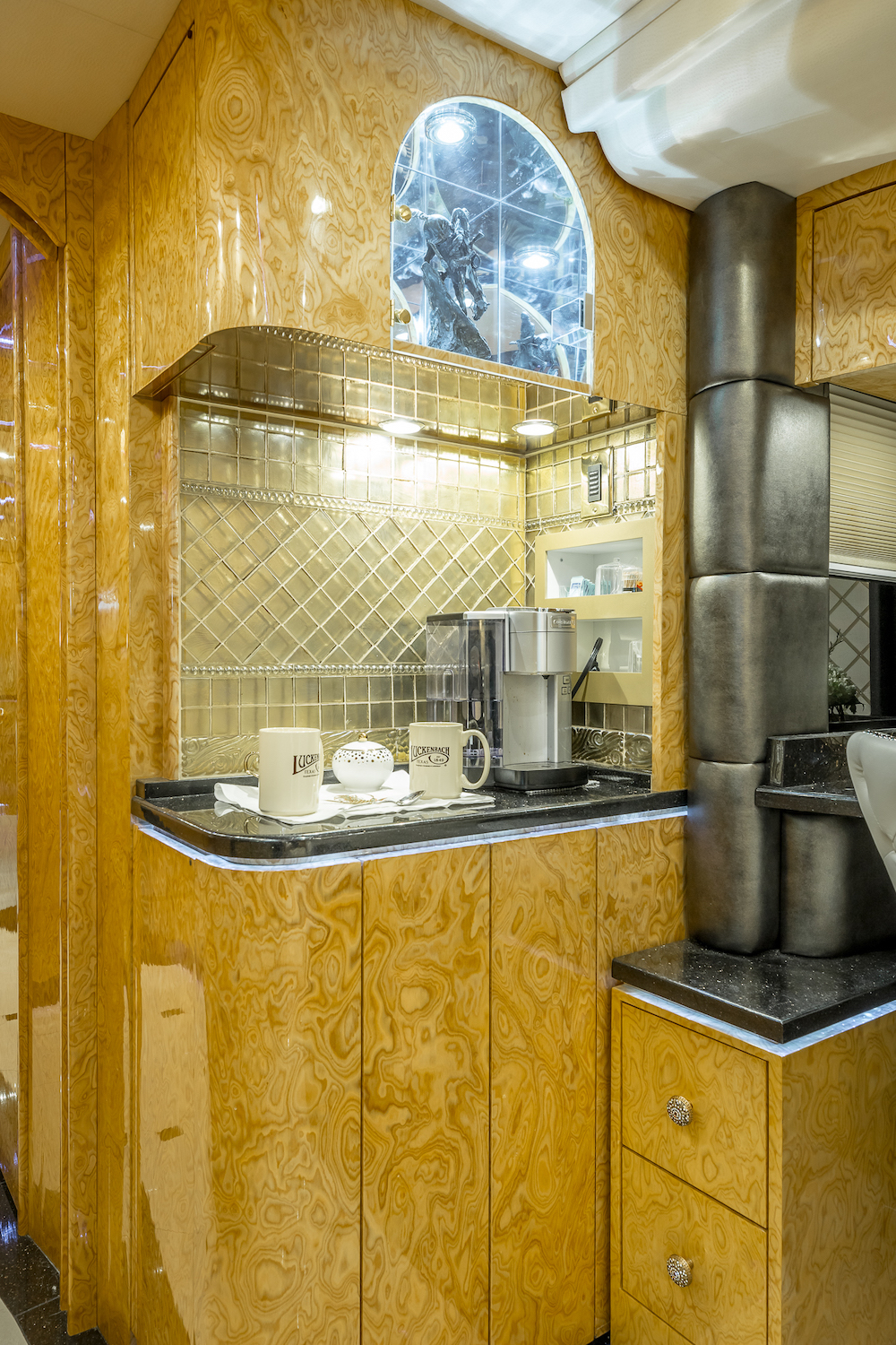 2009 Prevost Millennium H3-45 For Sale