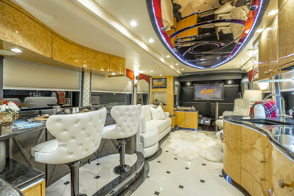 2009 Prevost Millennium H3-45 For Sale