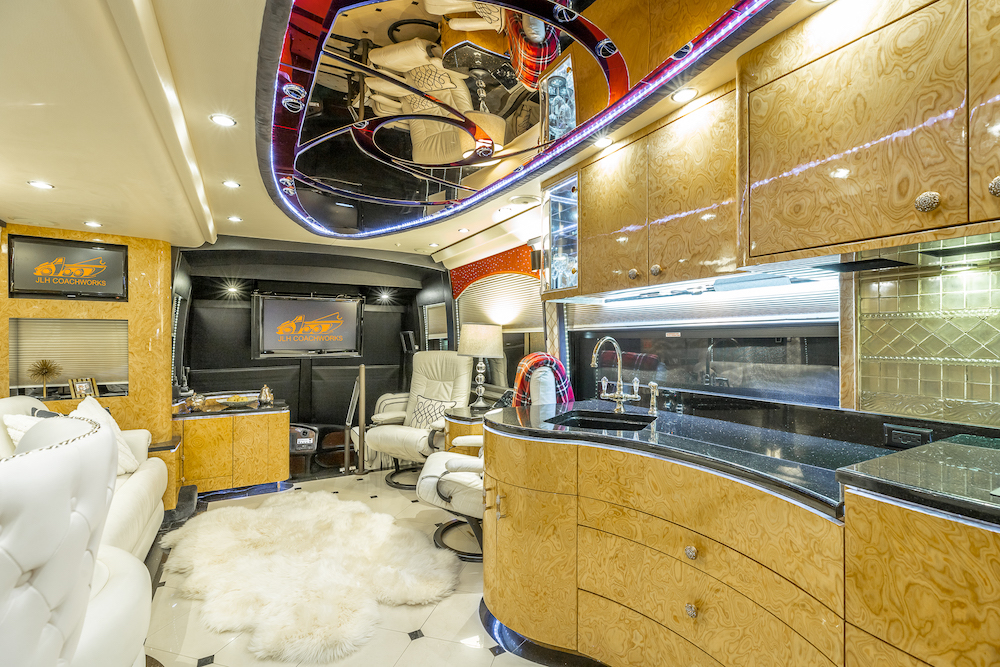 2009 Prevost Millennium H3-45 For Sale