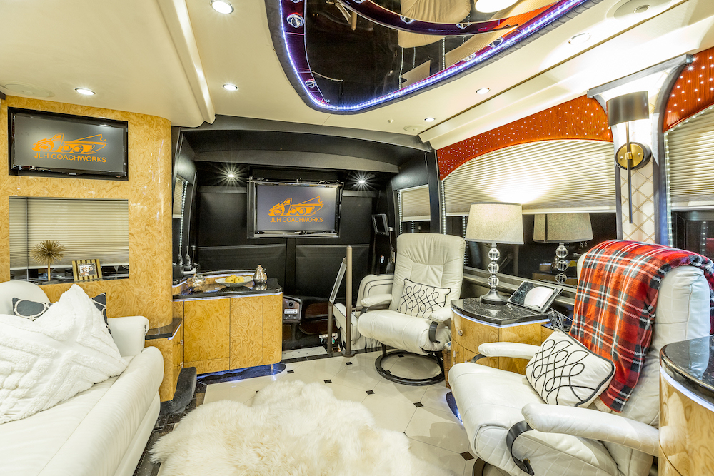 2009 Prevost Millennium H3-45 For Sale