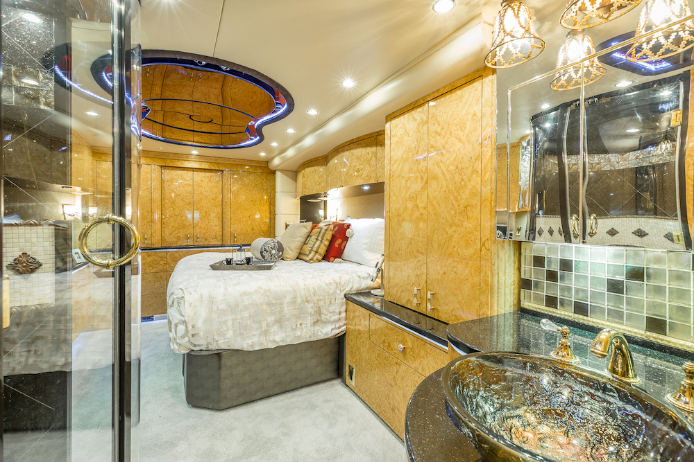 2009 Prevost Millennium H3-45 For Sale