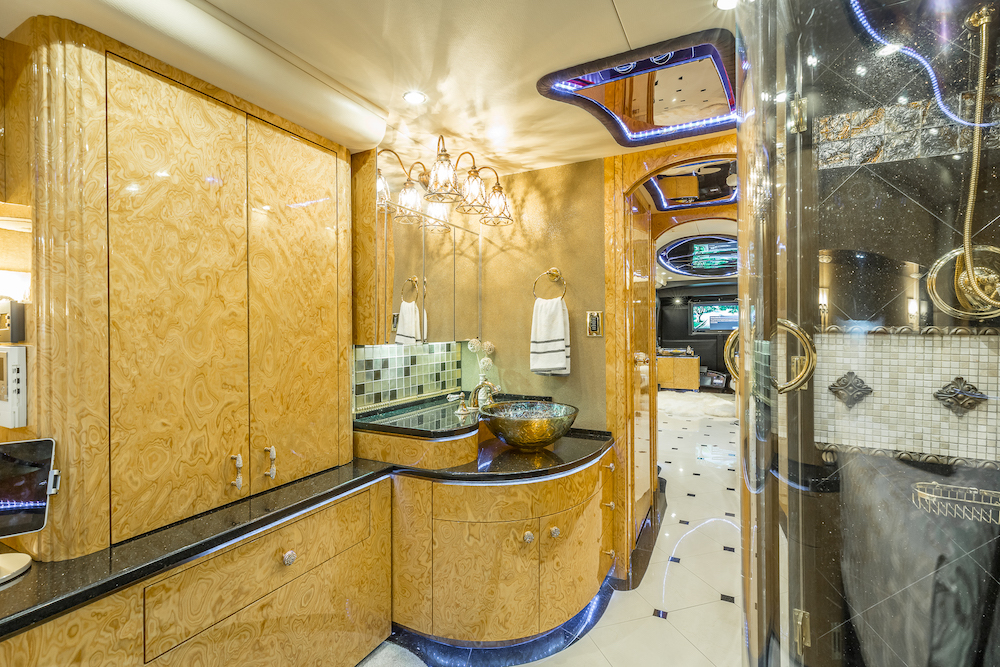 2009 Prevost Millennium H3-45 For Sale