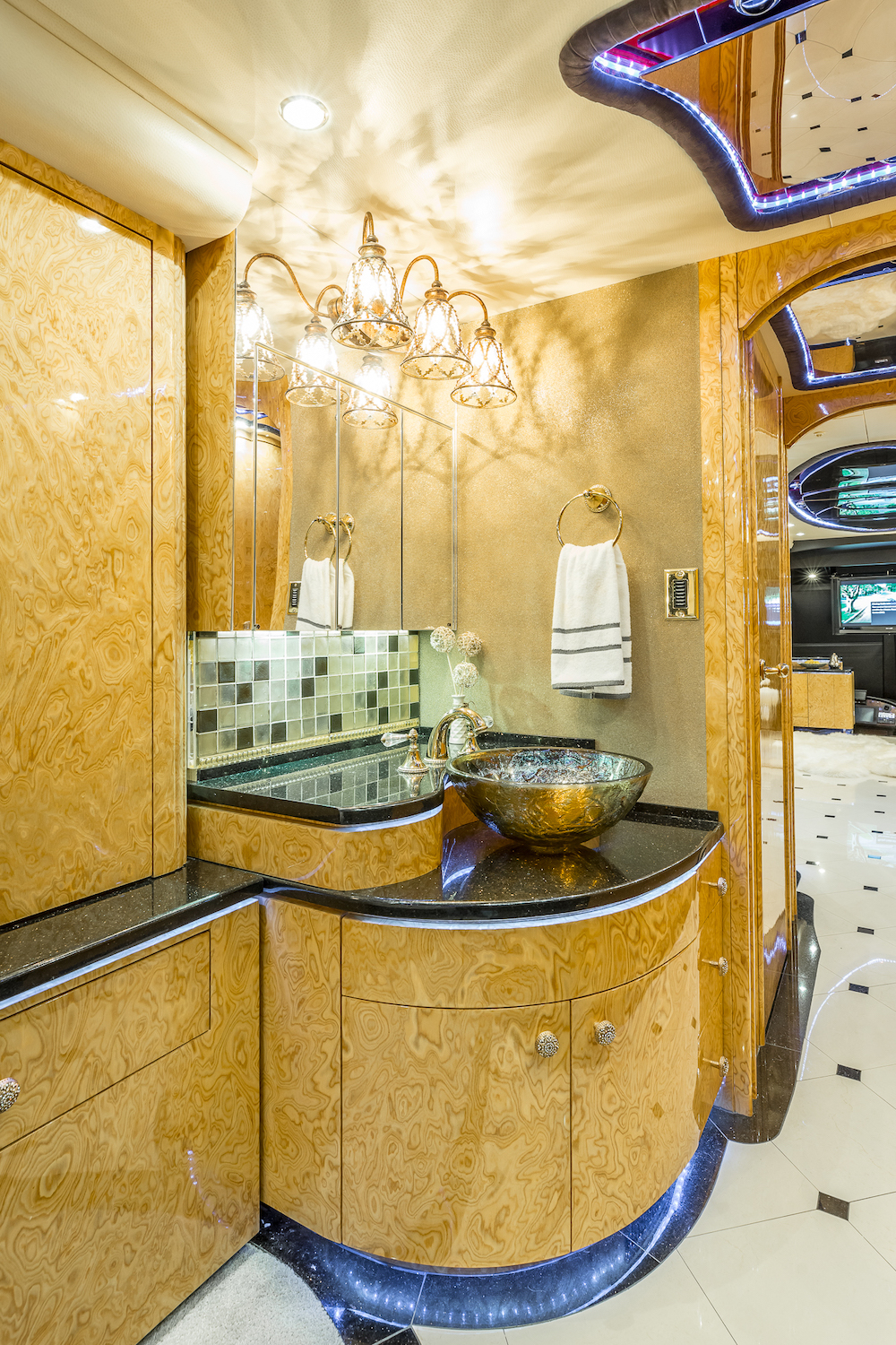 2009 Prevost Millennium H3-45 For Sale