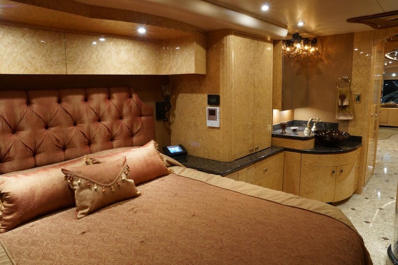 2009 Prevost Millennium H3-45 For Sale