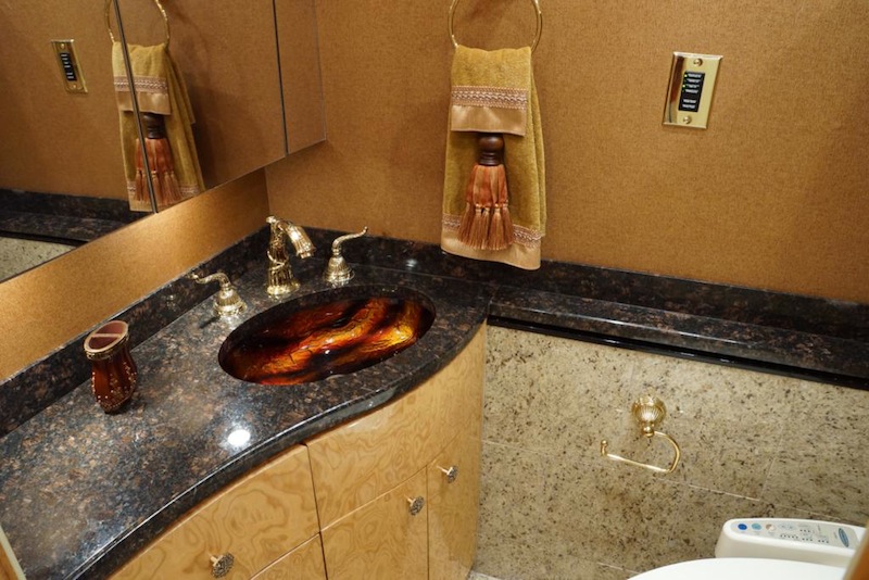 2009 Prevost Millennium H3-45 For Sale